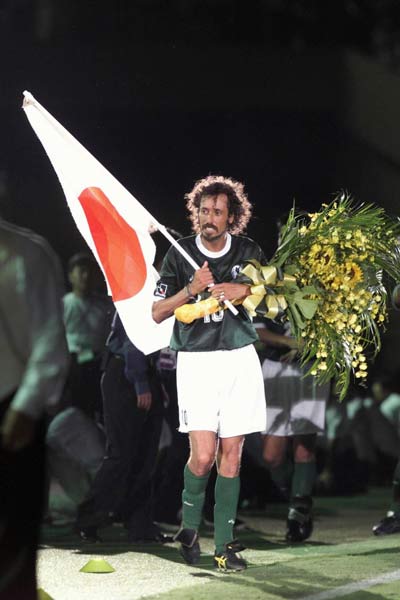 サッカーラモス瑠偉（V川崎） 1998年…：引き際の美学 「引退