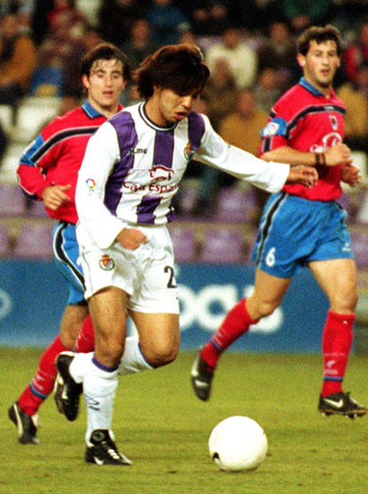 城彰二 2000年、Jリ…：サッカー・スペイン1部リーグの日本選手 写真