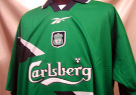 99～01 リバプール 人気の3rdモデルです。非常に明るい緑で渋い