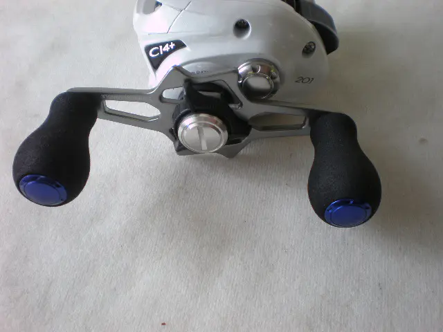 ステファーノCI4+201（左） - 17,200円 : 海釣り、船釣り専門店の沖