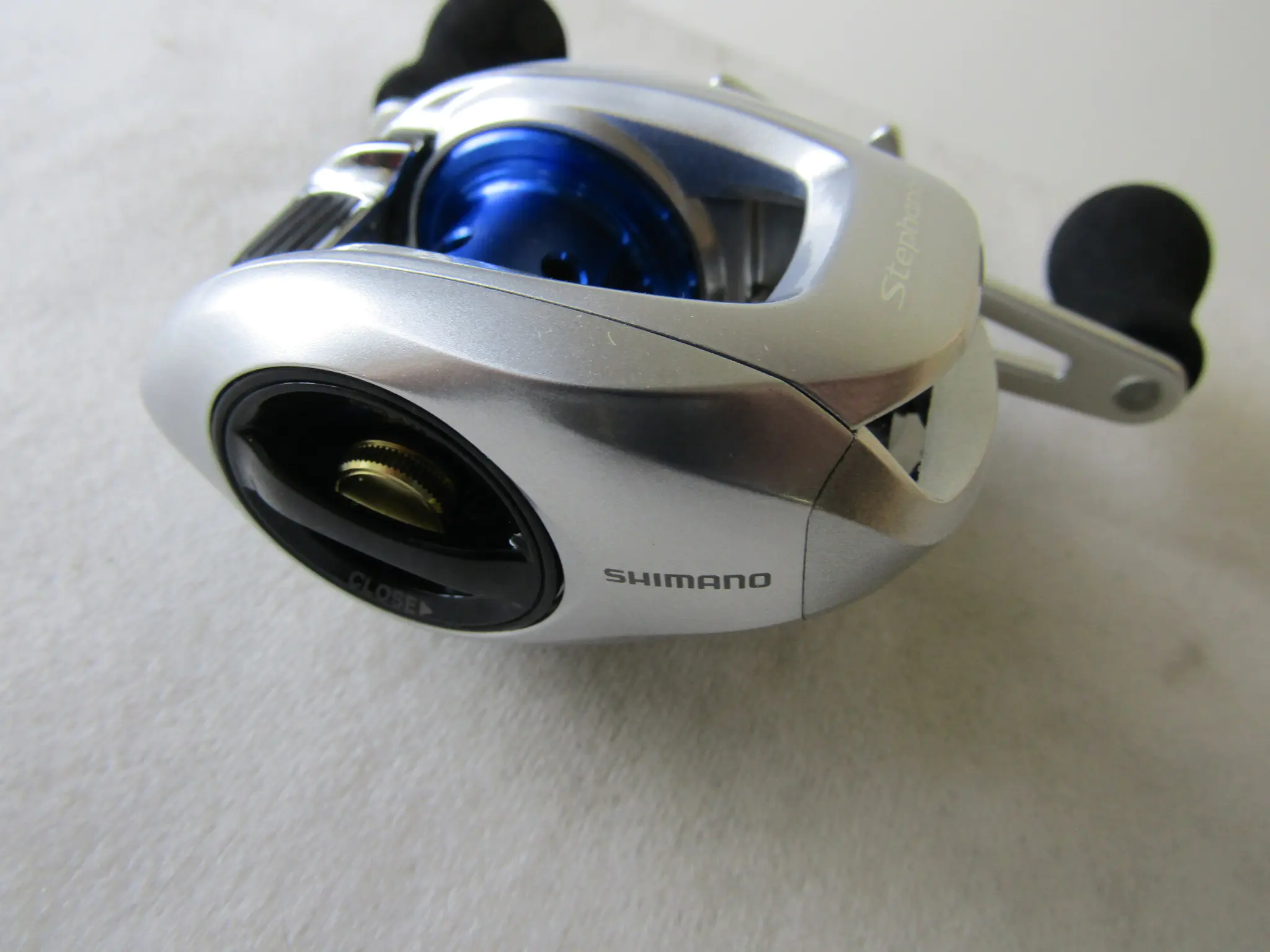 ステファーノ200XG（右） - 29,700円 : 海釣り、船釣り専門店の沖三昧