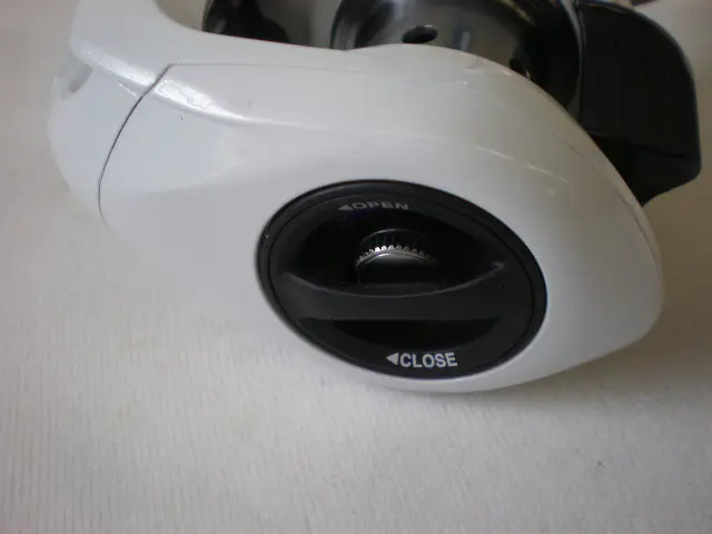 ステファーノCI4+200（右） - 19,100円 : 海釣り、船釣り専門店の沖