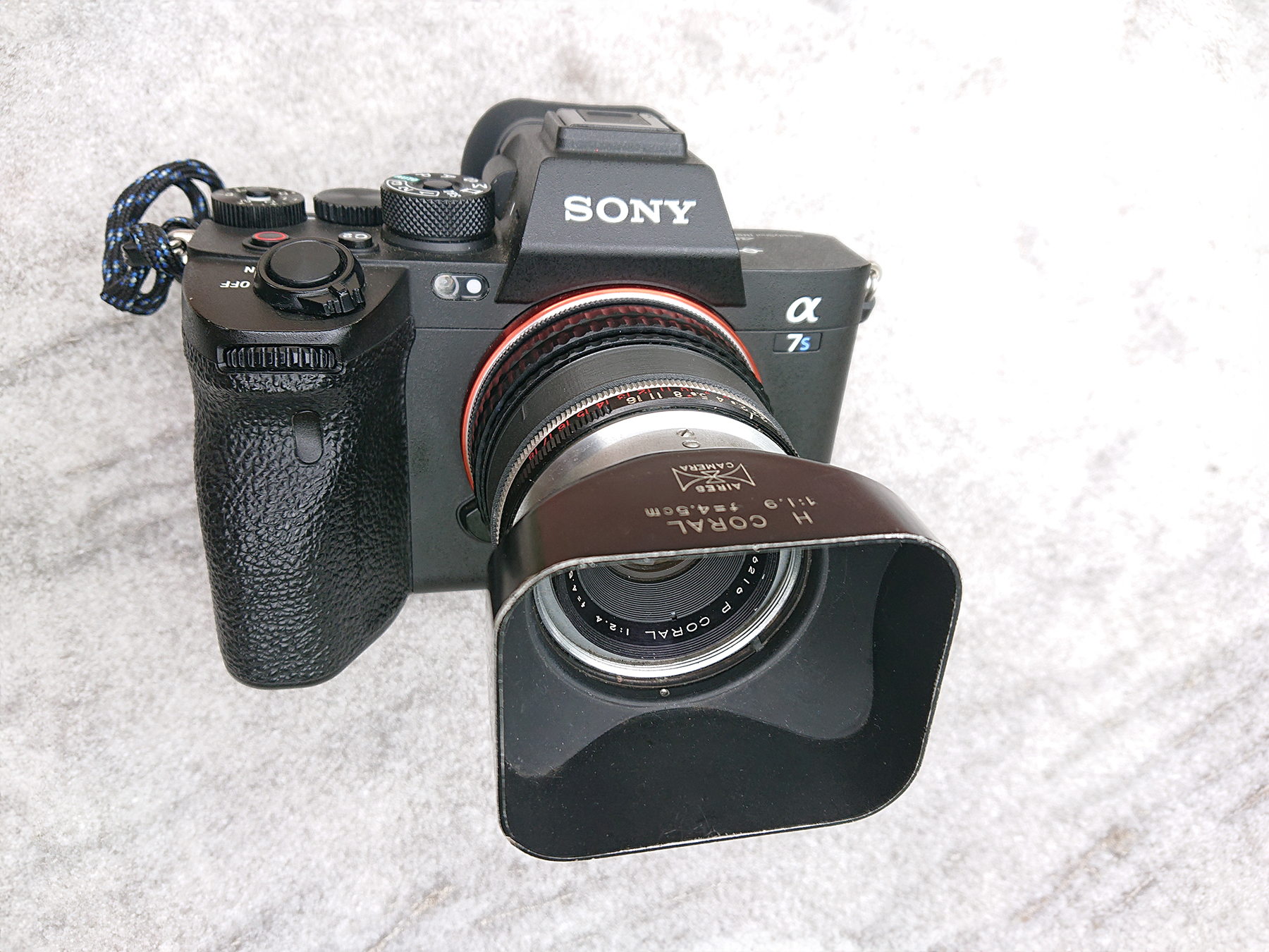 AIRES CAMERA P CORAL 45mm F2.4 – 犬と手頃なオールドレンズたち