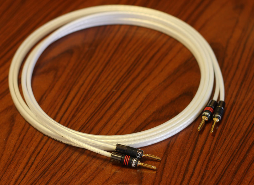 中古品】QEDのバナナ端子加工したスピーカーケーブルのご紹介です。