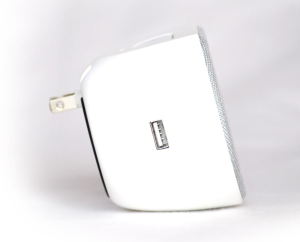 デモ使用品】壁コンセントにつなぐだけのBluetoothスピーカー