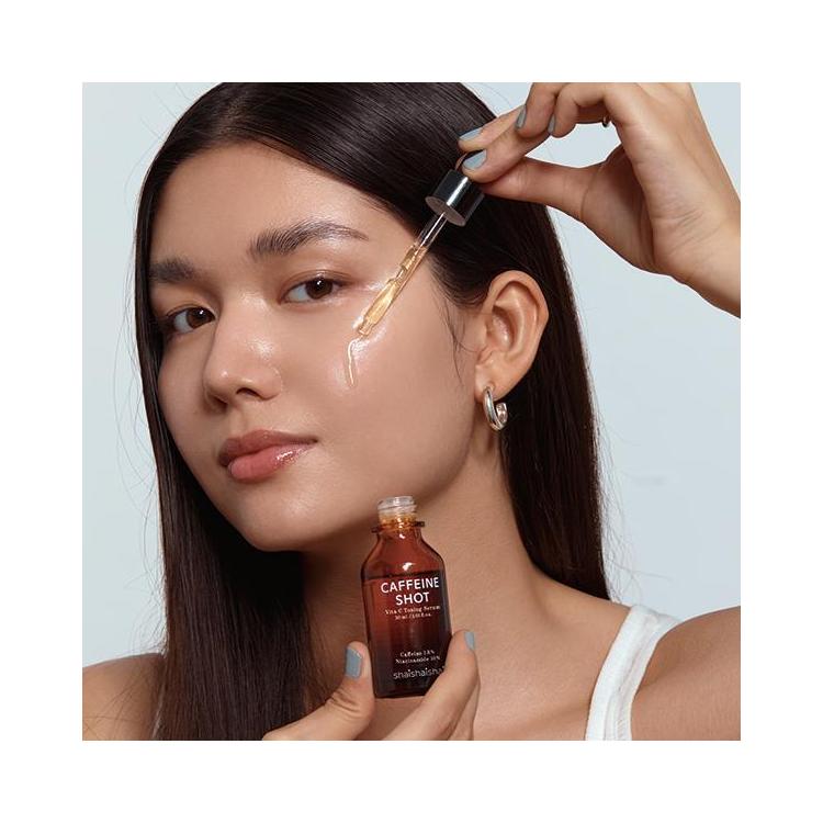 カフェインショット ビタC トーニングセラム 30ml: コスメ