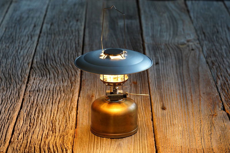 ちょい足しで変わる！超人気ガスランタンの使い方を拡張できるランプ