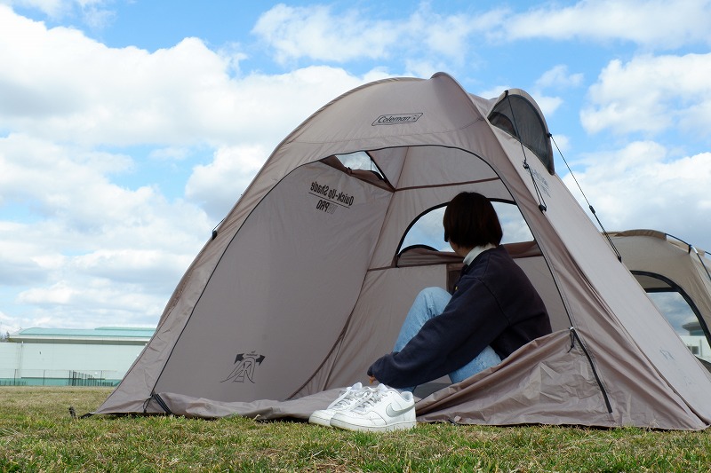 お花見や海水浴にピッタリ！コールマンの簡単設営シェード2アイテムを