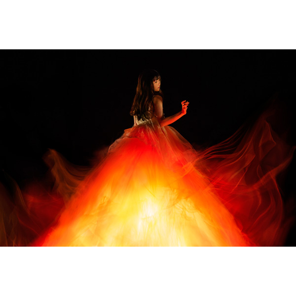 Aimer、自身のオンラインライブにて来年4月14日に通算6枚目の