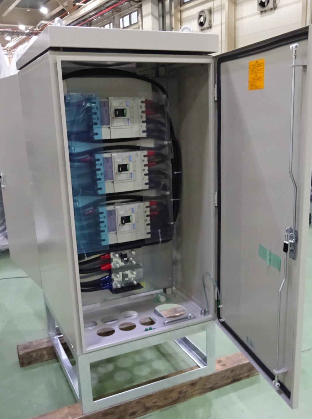 直流集電箱 | 屋外盤 設計・製作.COM