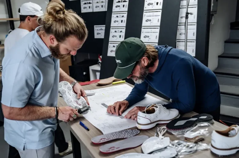 タイガー着用『サンデーレッド Pioneer Cypress シューズ』が購入可能