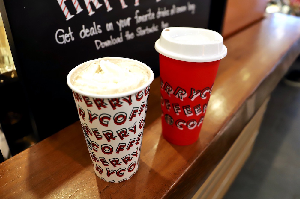 米スターバックスのホリデーカップ。2019年は「メリー・コーヒー