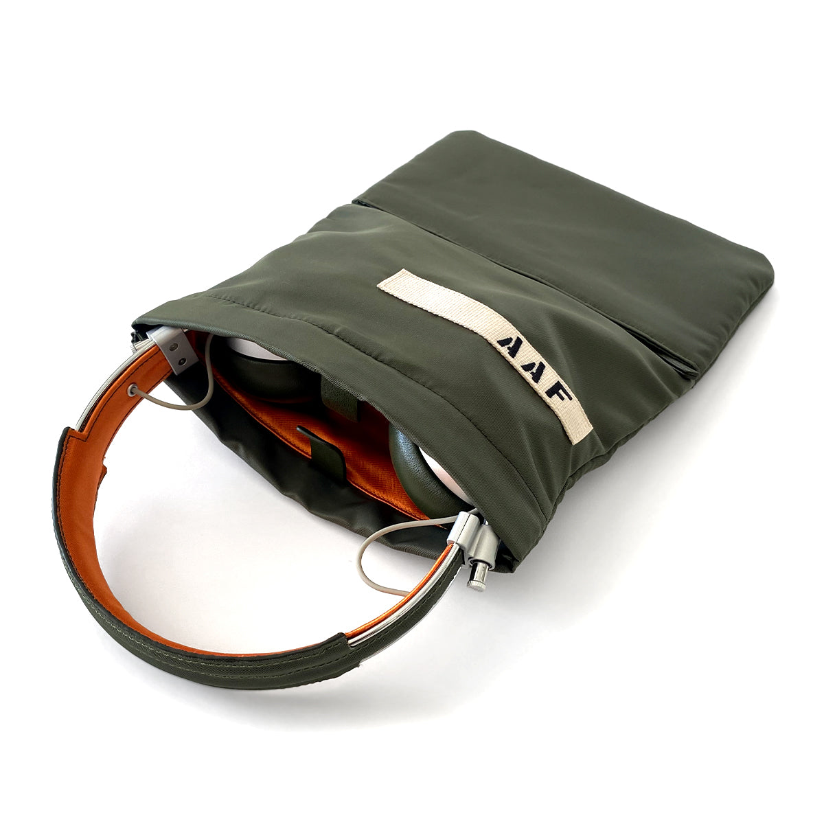 MH40 APPLIED ART FORMS | Master & Dynamic