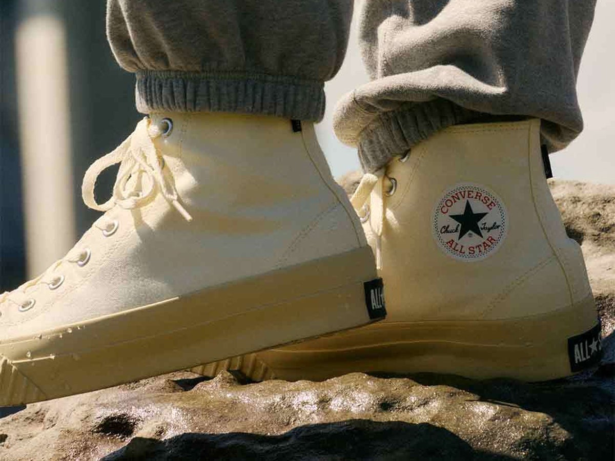 ナナミカ」と「コンバース」がコラボした“ゴアテックスなオールスター