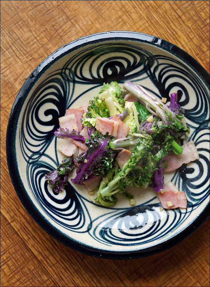 瀬戸本業窯 馬の目皿 7.5寸 呉須 ｜ みんげい おくむら （日本と世界の