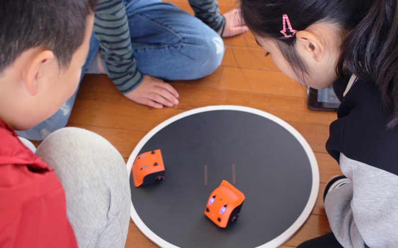 プログラミング教材ロボット プロロ(Proro)｜富士ソフト