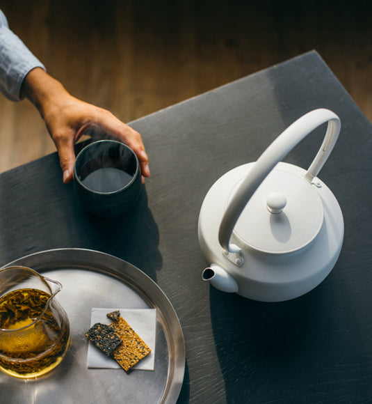 BALMUDA MoonKettle - White | Kitchen Appliances | MUJI USA