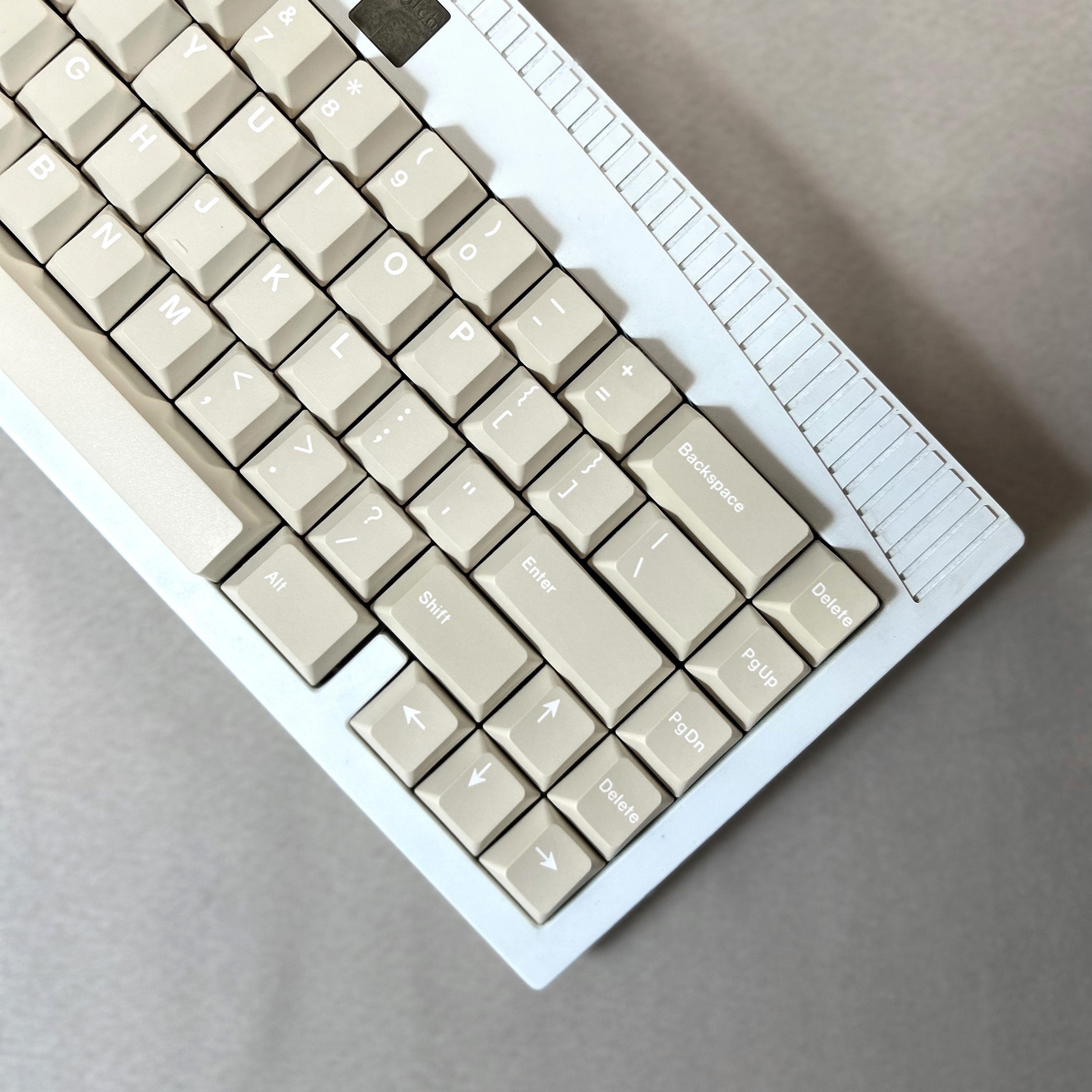 GMK Modern Material Keycap Set, Cherry Profile, Dye Sub PBT – Nouvolo