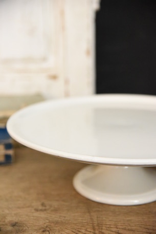 サルグミンヌのケーキスタンド