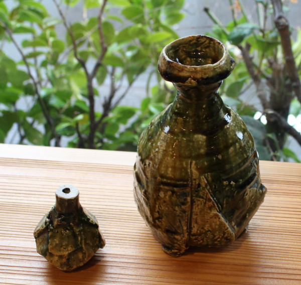塚本治彦 織部デカンタ、花入 Oribe decanta and vase by TSUKAMOTO