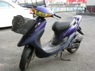 ホンダ DIO ZX AF35|誰でもできるバッテリー交換|車・バイクバッテリー