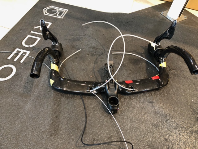 リムブレーキのロードバイクを最新のシマノ「電動Di2」で12速化