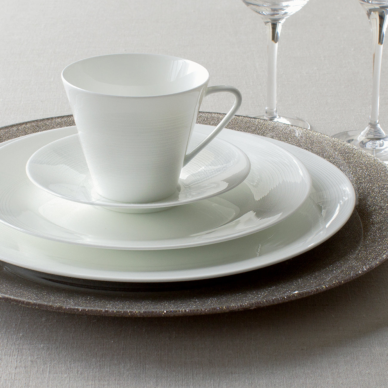 白いブランド食器｜23cmプレート｜EXQUISITE｜ニッコー公式オンライン