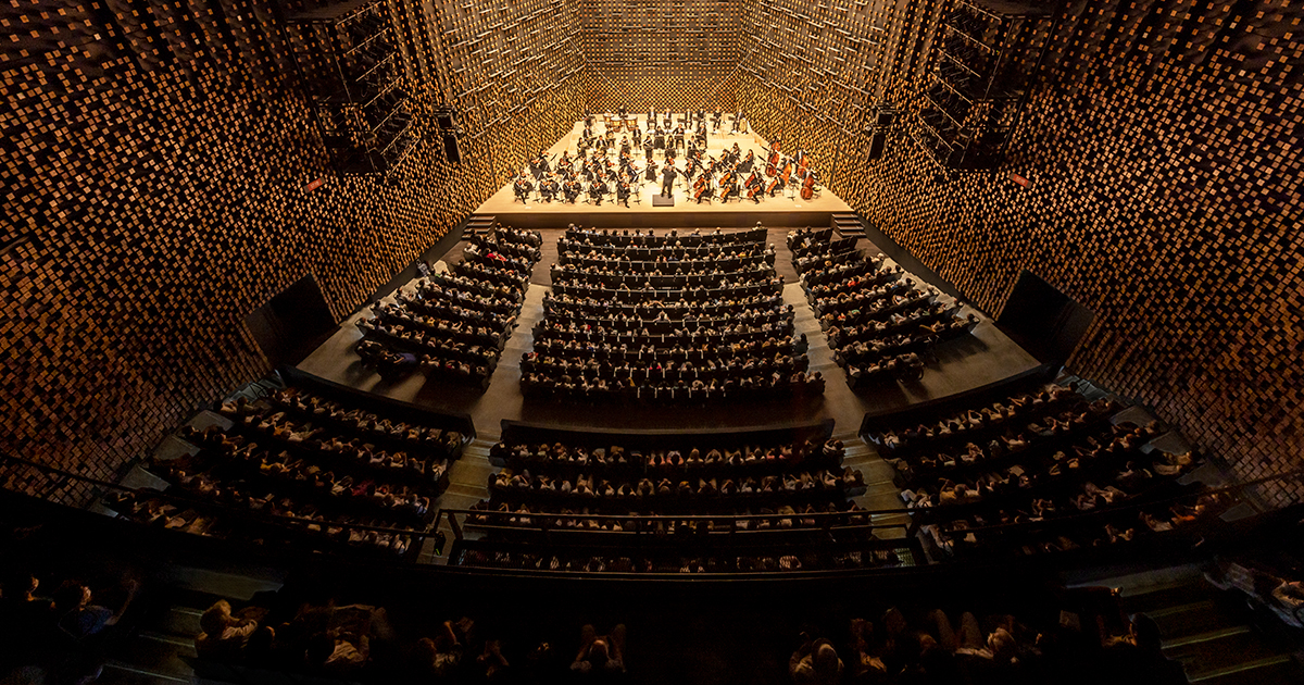 2025年日本建築学会賞（作品）に、高槻城公園芸術文化劇場が選定され