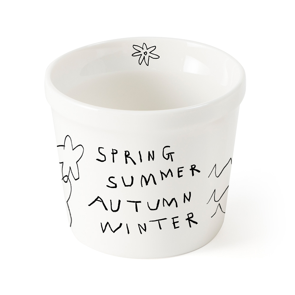 2026年のイヤーカップは、渡辺郁子さんによる描きおろしイラスト