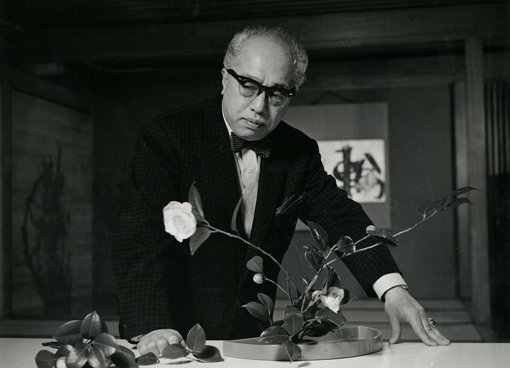 歴代家元紹介：蒼風 | いけばな草月流