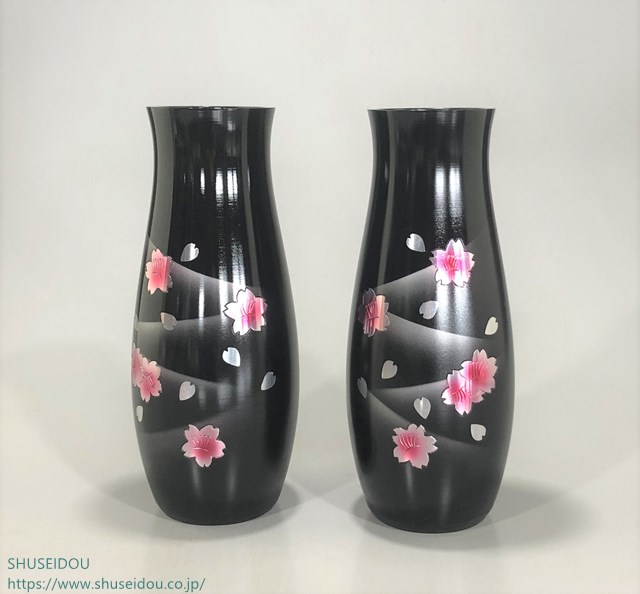 アルミ製花瓶 桜彫金