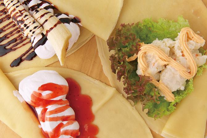 大人気の焼き立てクレープ屋からついに惣菜系の新メニュー登場！｜Cafe