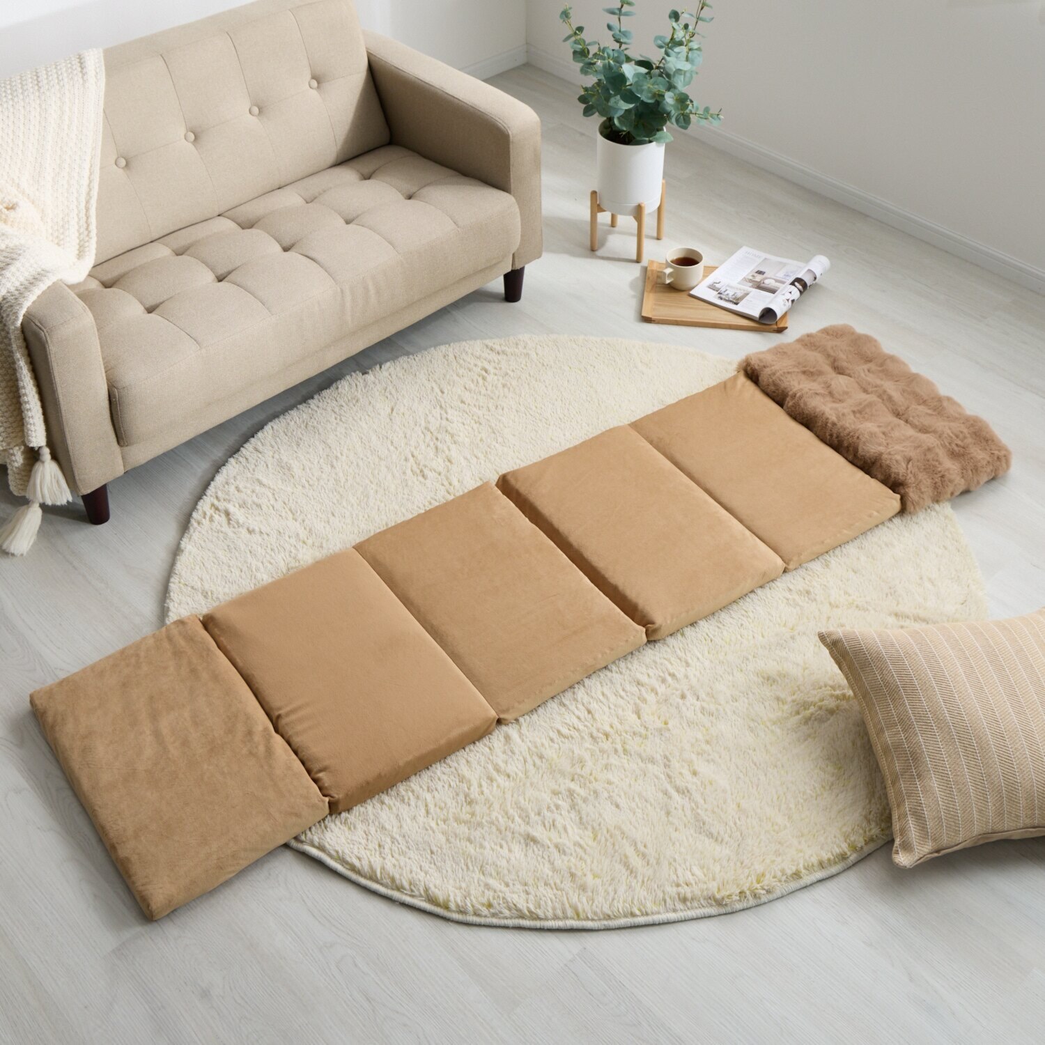 エアーフロウムで 寝心地抜群！ ファータッチアクセント 折りたためる