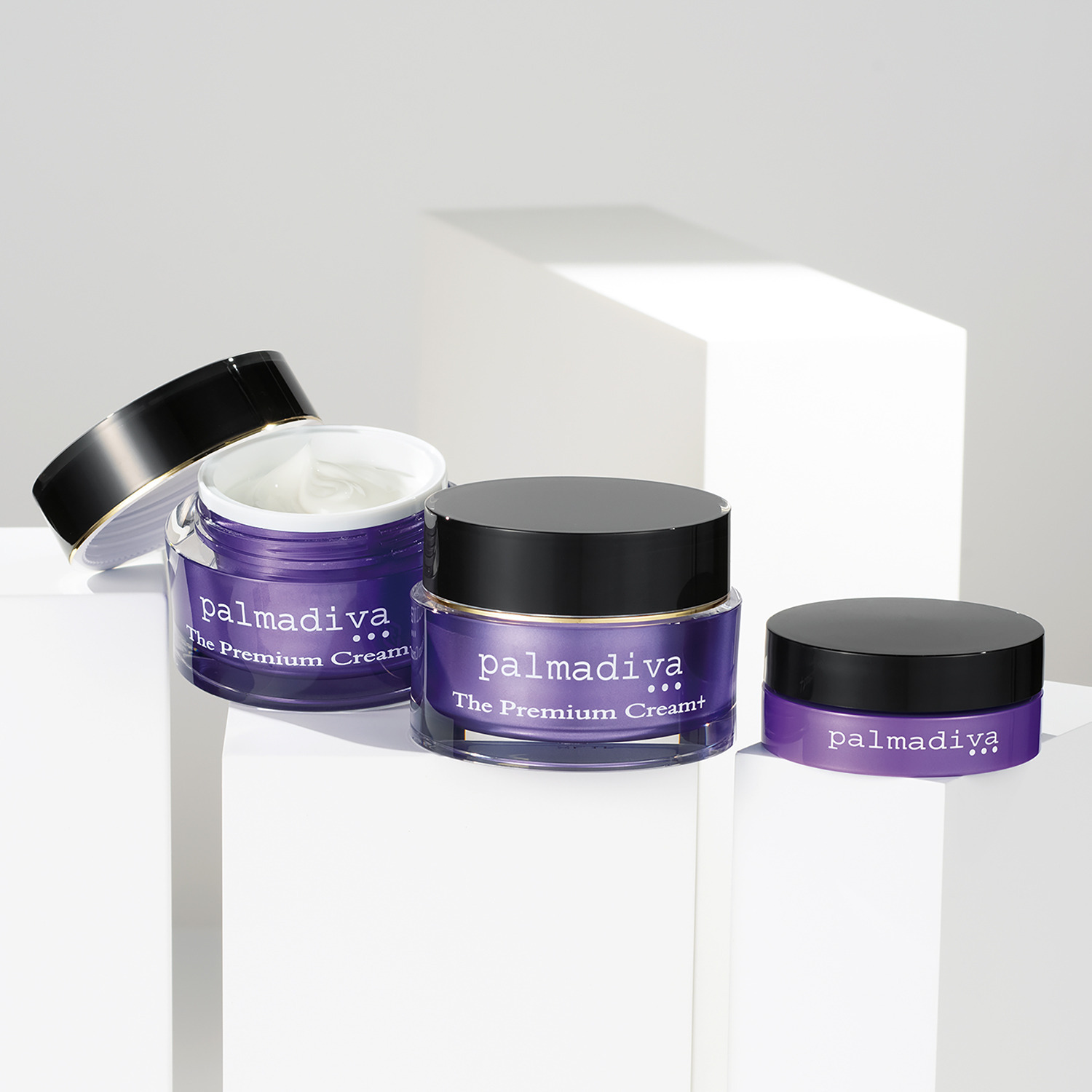 パルマディーバ 世界先端美容成分配合！ 高密着潤いキープ仕様 ザ