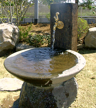 手水鉢 ｜ 取扱商品 ｜ 株式会社昌造園