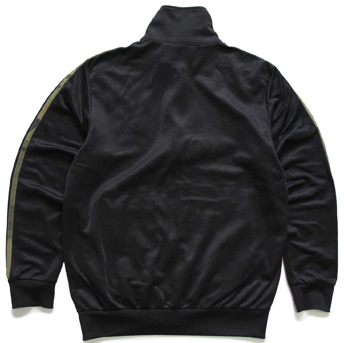 adidasアディダス トレフォイル ロゴ刺繍 迷彩ライン ハイネック