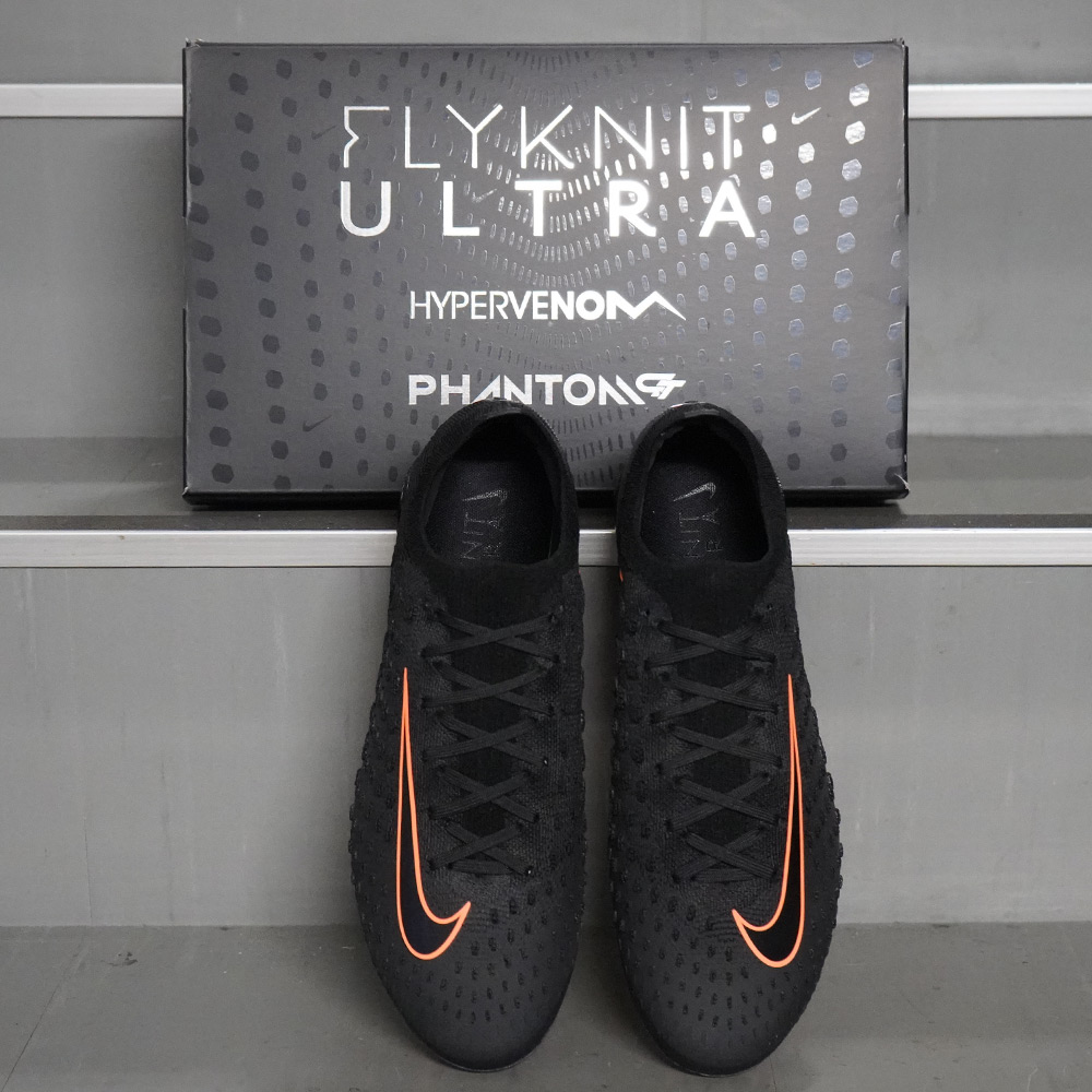NIKE PHANTOM ULTRA VENOM(ナイキ ファントム ウルトラ ヴェノム