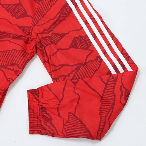 21-22 バイエルン・ミュンヘン ウィンドブレーカー／サッカーショップKAMO