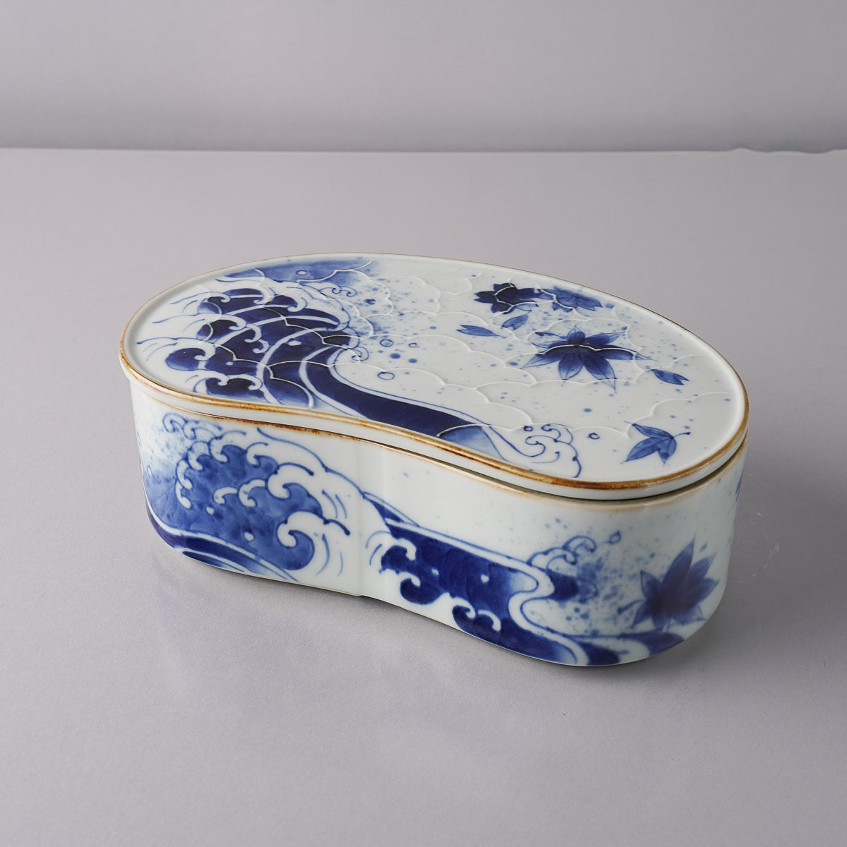 有田焼 染付 波濃春秋紋 繭型蓋物 20cm 福泉窯の通販｜Studio1156