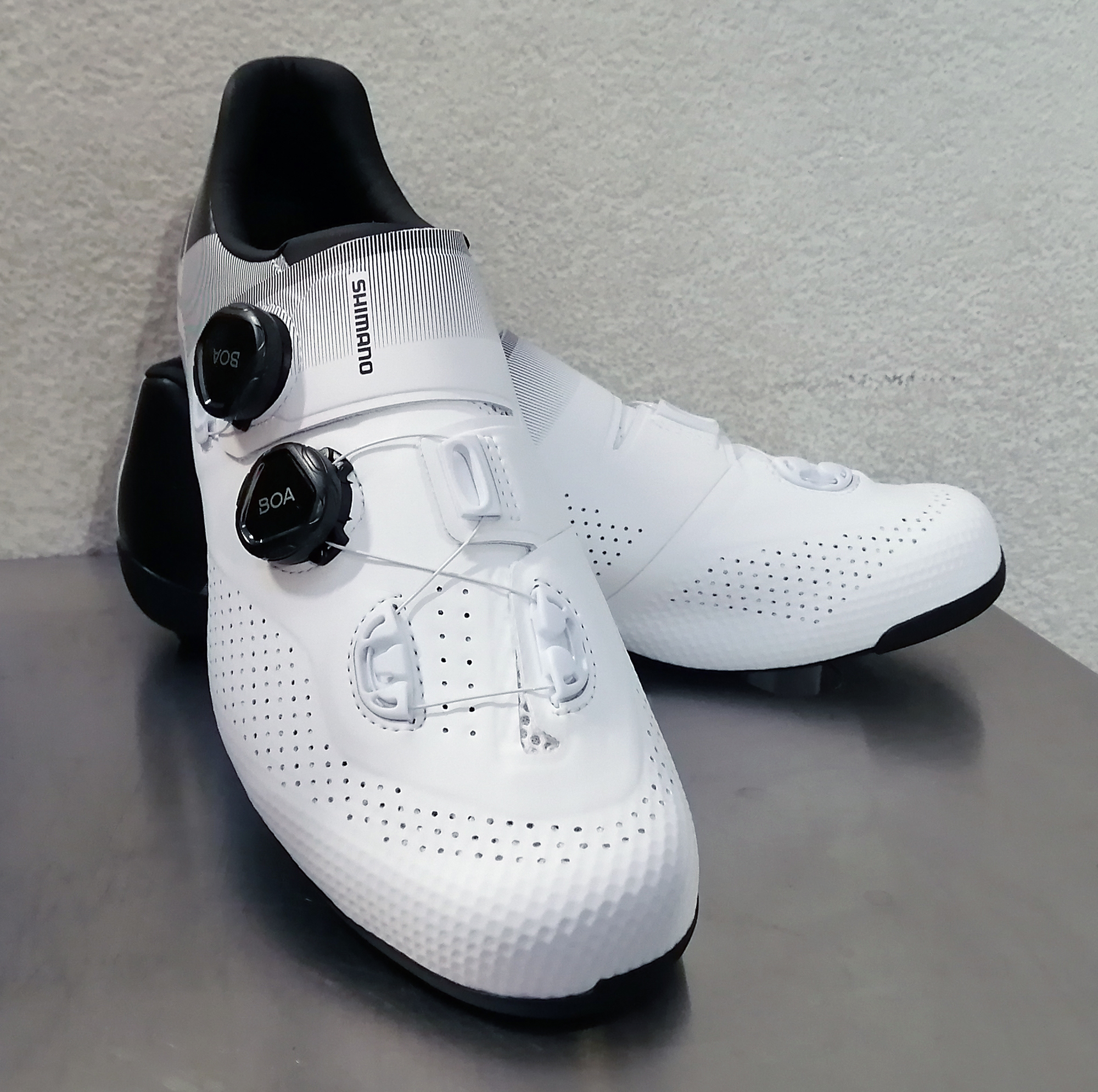 ニューデザインで新登場！SHIMANO RC7 | お知らせ | ストラーダ