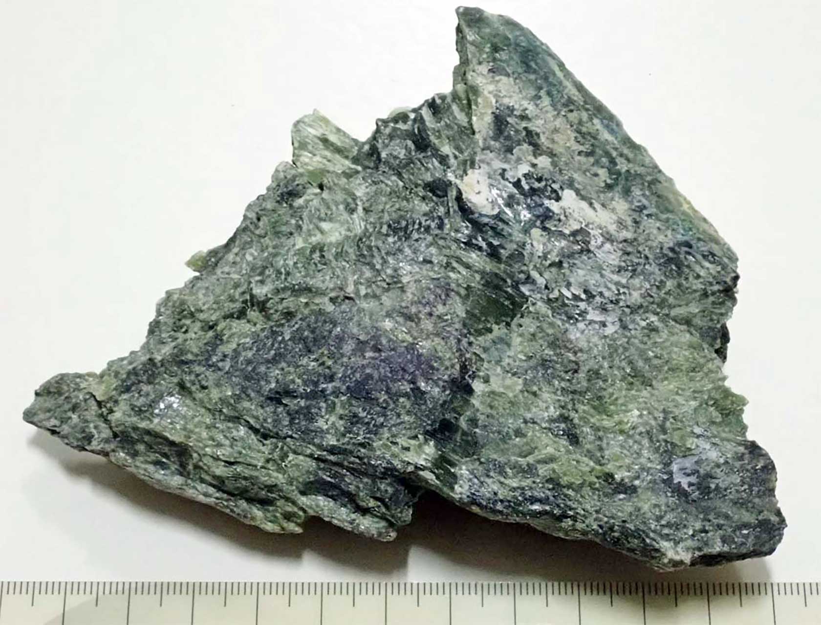 おもしろ小箱】No.262「蛇紋石（じゃもんせき）」 | 山口の地域情報紙