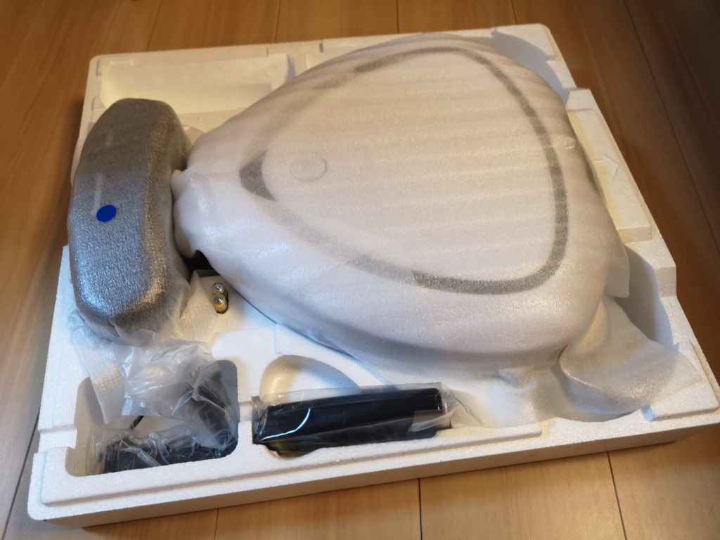 Panasonicのロボット掃除機RULO MC-RS300がやってきた!開封レビュー!