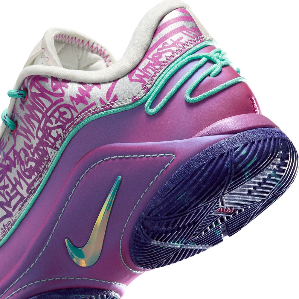 ナイキ（NIKE）（メンズ）バスケットシューズ バッシュ レブロン 22 EP