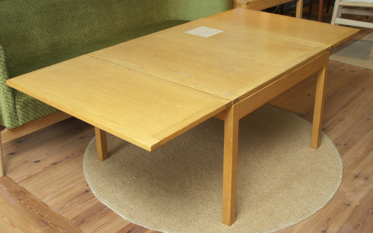 テーブル / デスク：ボーエ・モーエンセン コーヒーテーブル5362｜スーク