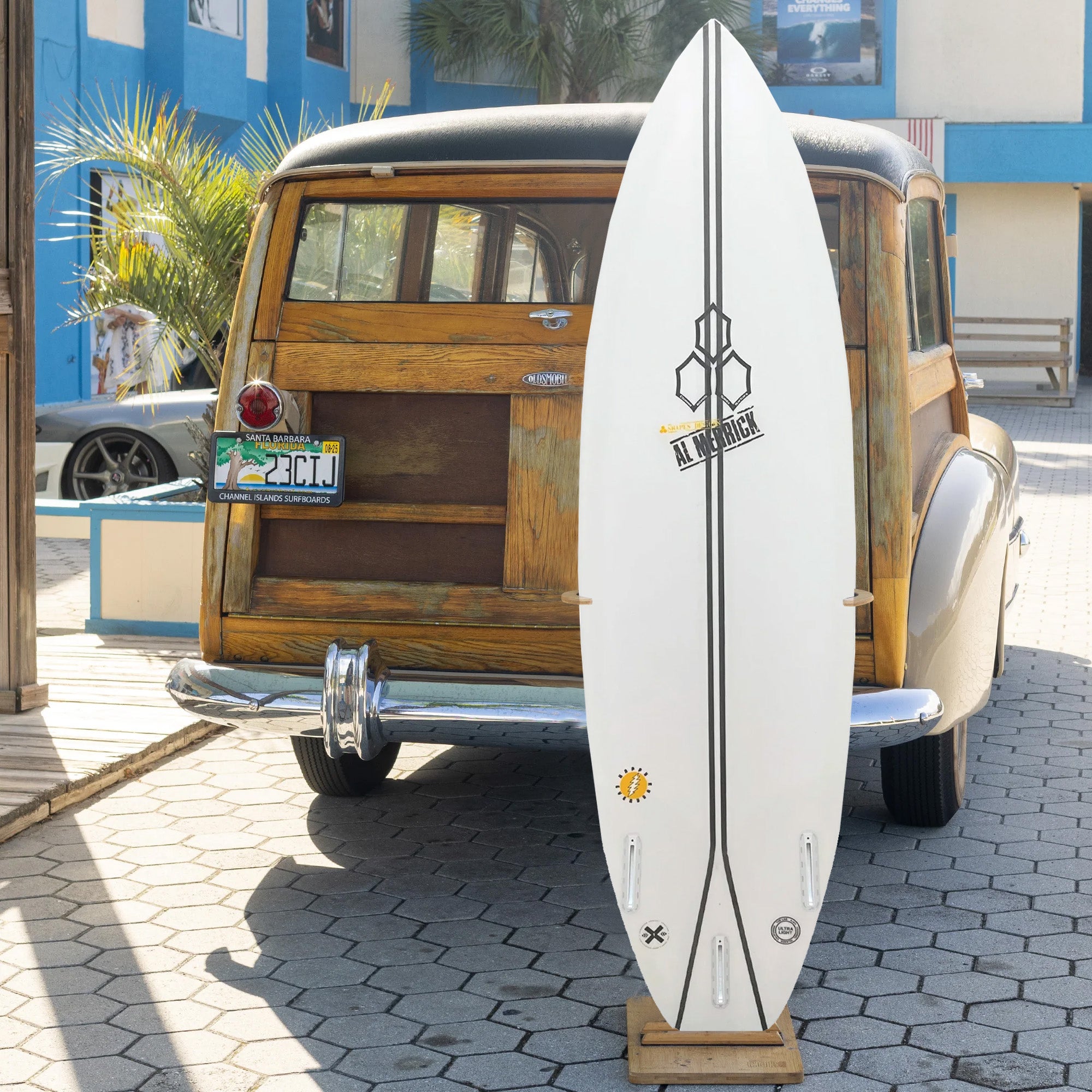 Channel Islands Happy Everyday Spine-Tek 5'9 Surfboard - Futures