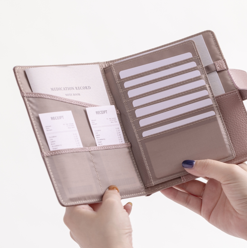 イタリアンレザーホスピタルケース｜Svelto スヴェルト