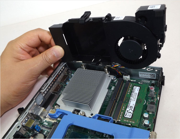 Core i7-9700T搭載！DELL OptiPlex 7070マイクロをレビュー