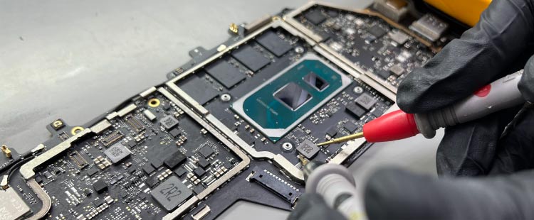 Surface (サーフェス) 電源系統・基板修理 - 費用や期間・電源が入ら