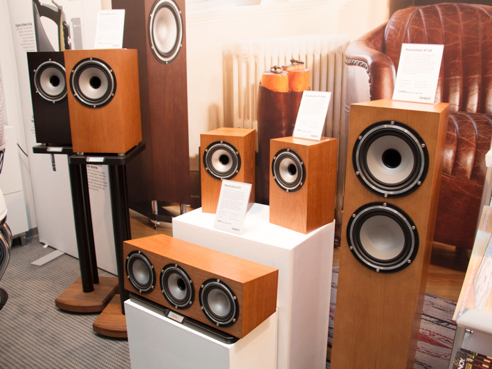 TANNOY、新設計同軸スピーカー“Revolution XT”に小型ブックシェルフと