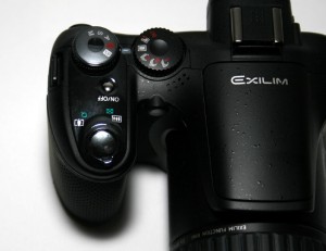 一条真人の体当たり実験室】カシオの超高速デジカメ「EX-F1」で衝撃